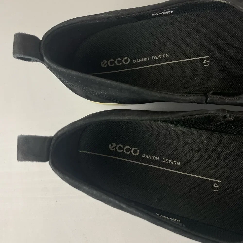 Ecco Gillian Slip On Sneaker Shoes Women’s Size 10 41 Black Suede Perforated - Picture 6 of 9